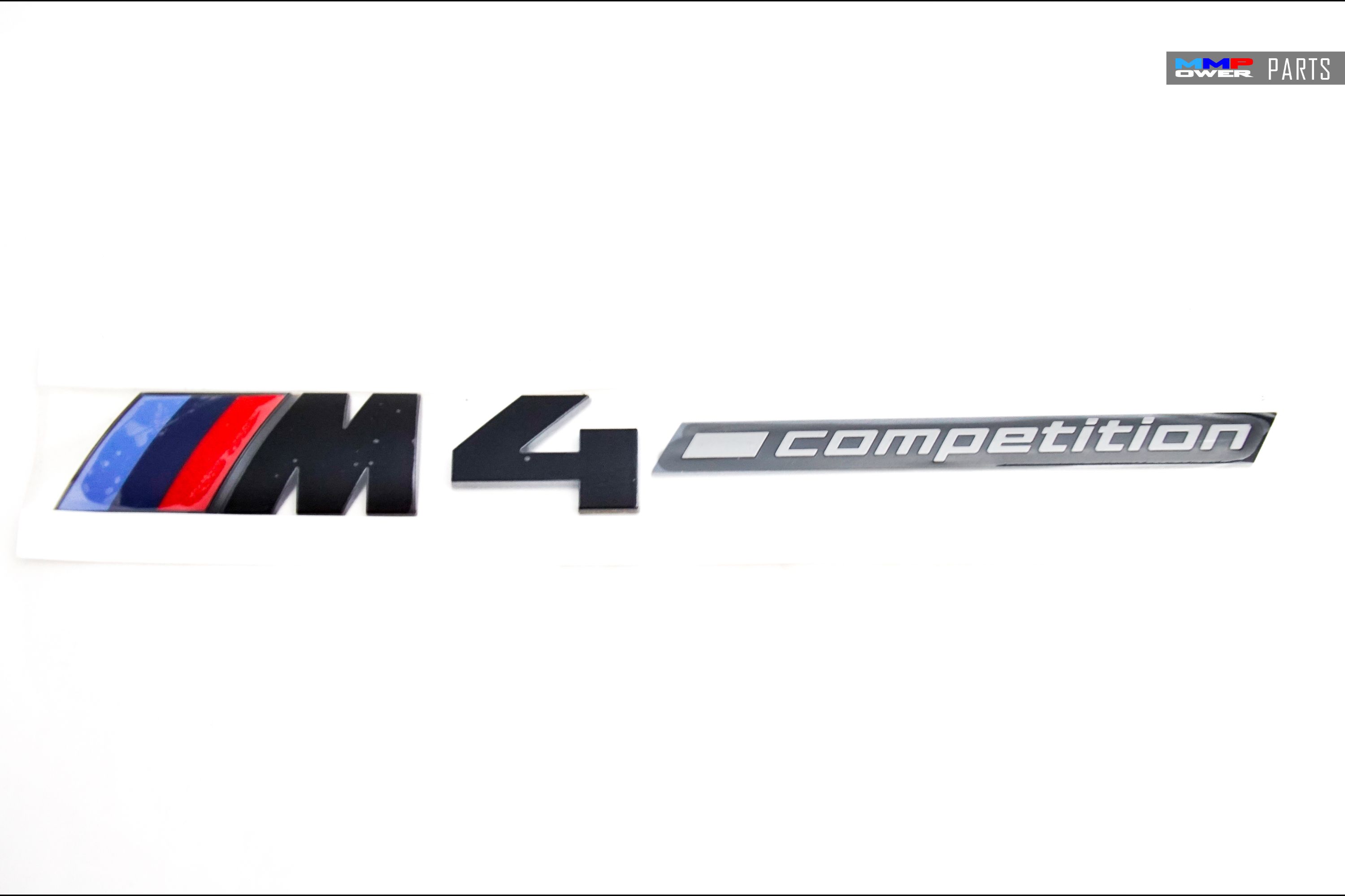 BMW M4 COMPETITION MAT SİYAH BAGAJ KAPAK LOGOSU